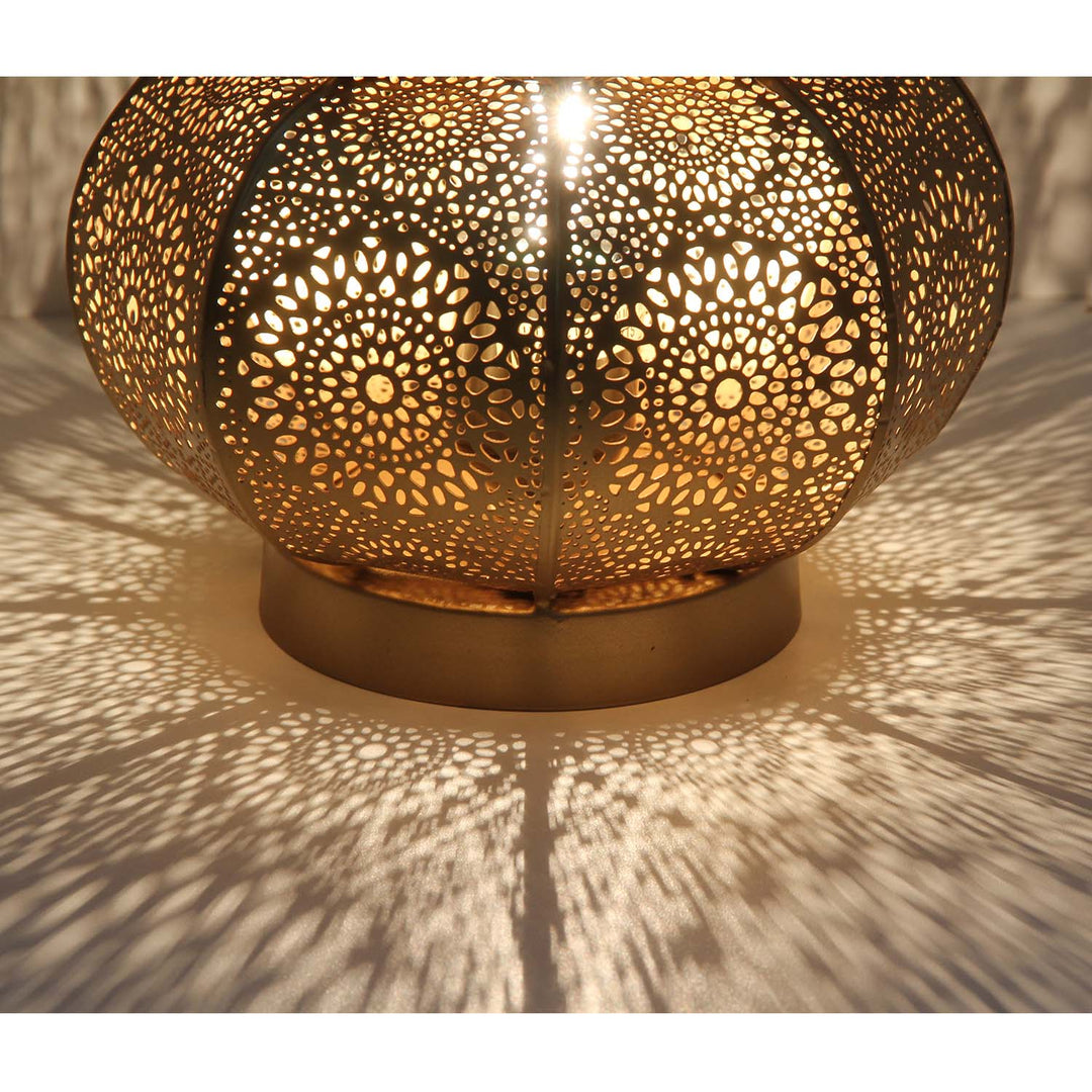 Marrakesh Set van 2 tafellampen, bedlampjes, 41 cm groot, esthetische decoratieve lamp in de woonkamer, slaapkamer of kinderkamer, moderne tafellamp, verdure van metaal, zwart/goud, E27-lampfitting Marrakesh Set van 2 tafellampen, bedlampjes, 41 cm groot, esthetische decoratieve lamp in de woonkamer, slaapkamer of kinderkamer, moderne tafellamp, verdure van metaal, zwart/goud, E27-lampfitting