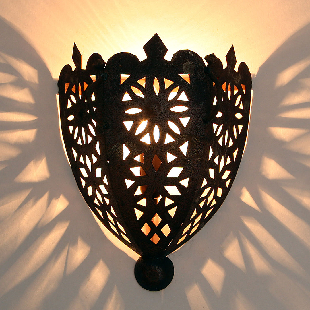 Oosterse ijzeren wandlamp EWL06