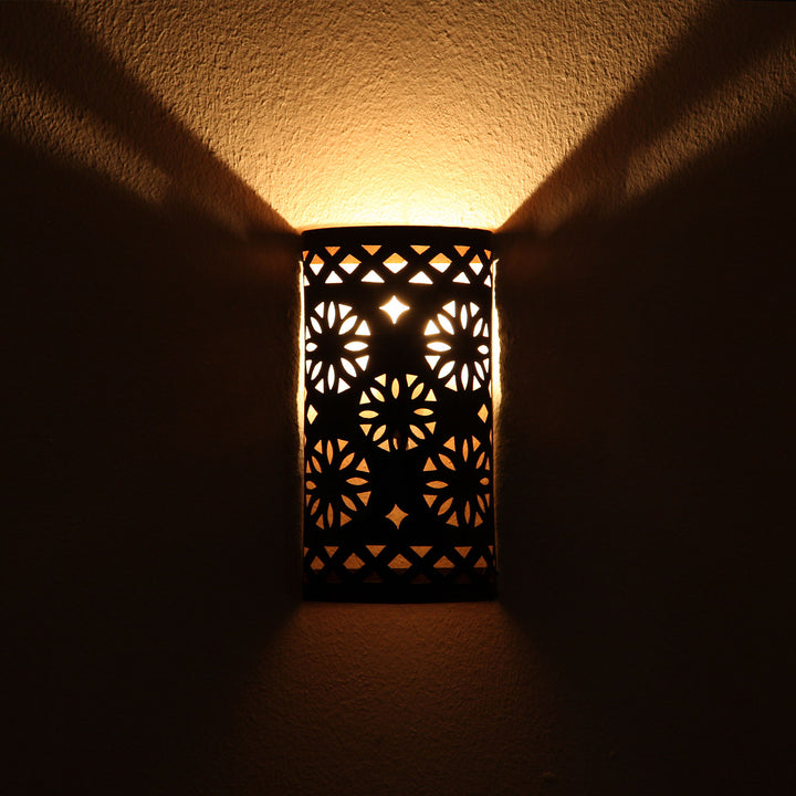 Oosterse ijzeren wandlamp EWL08