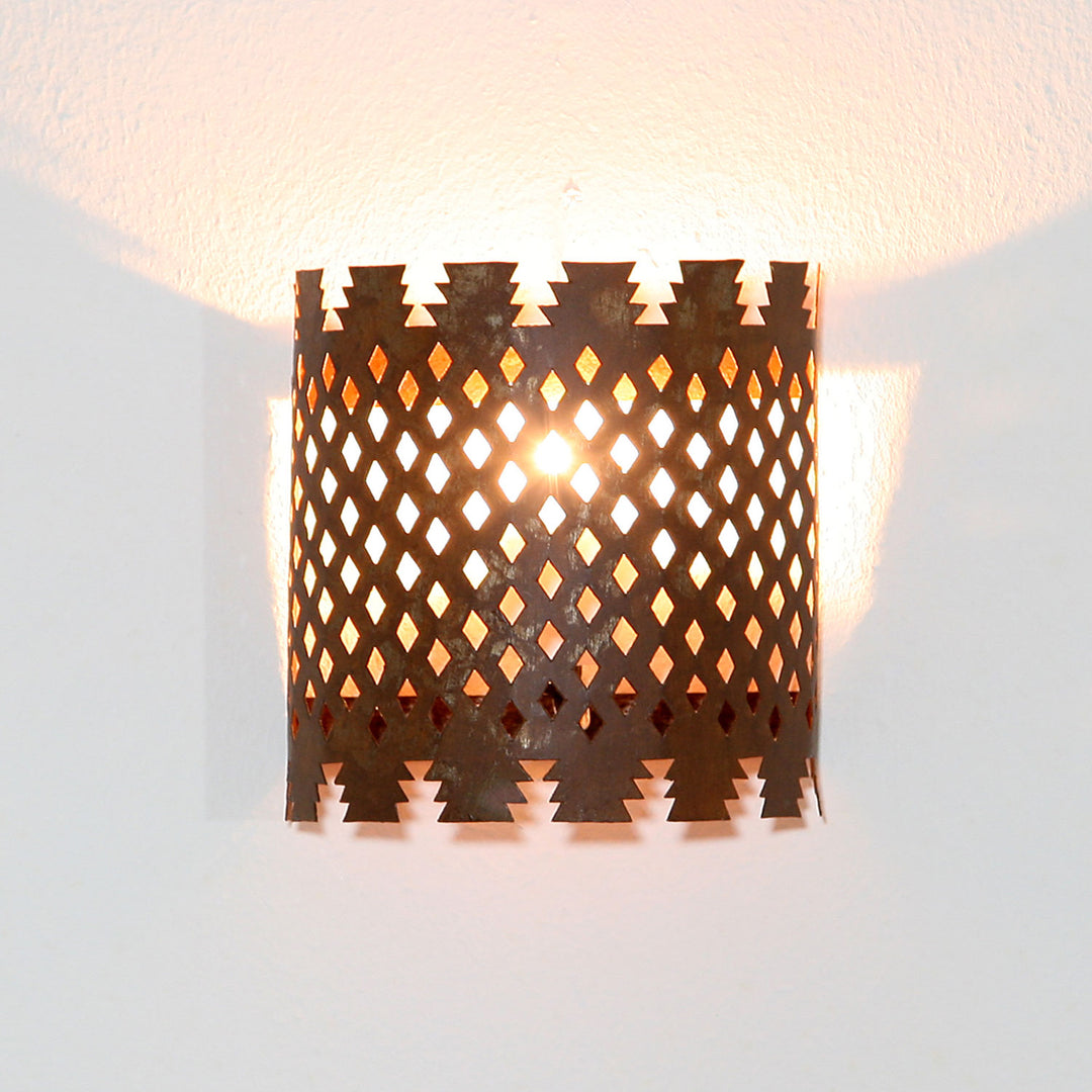 Oosterse ijzeren wandlamp EWL09