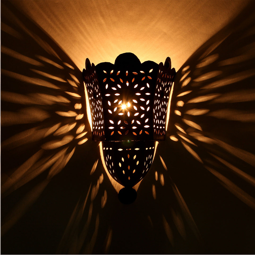 Oosterse ijzeren wandlamp EWL 34