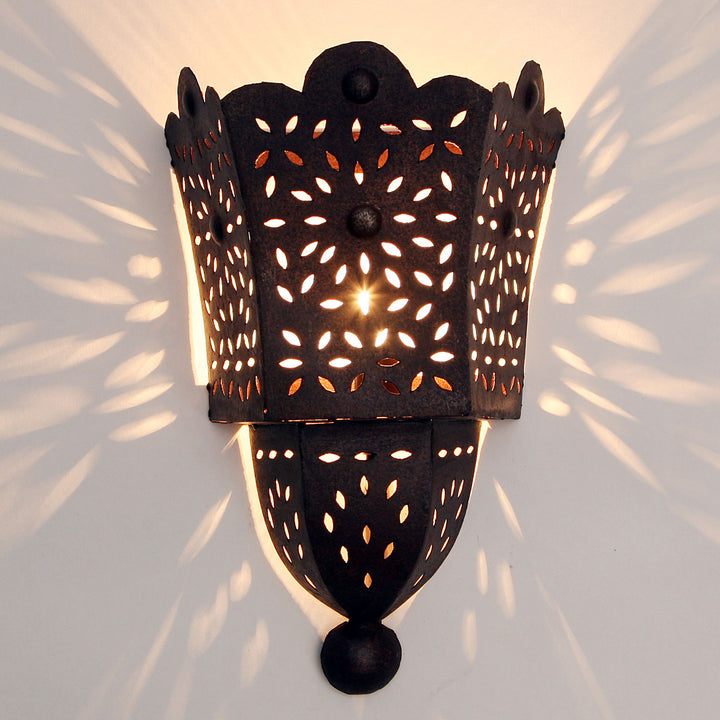 Oosterse ijzeren wandlamp EWL 34