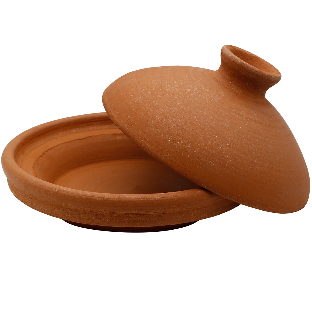 Tagine als ongeglazuurde braadpan van klei en klei, ideaal voor 3-4 personen